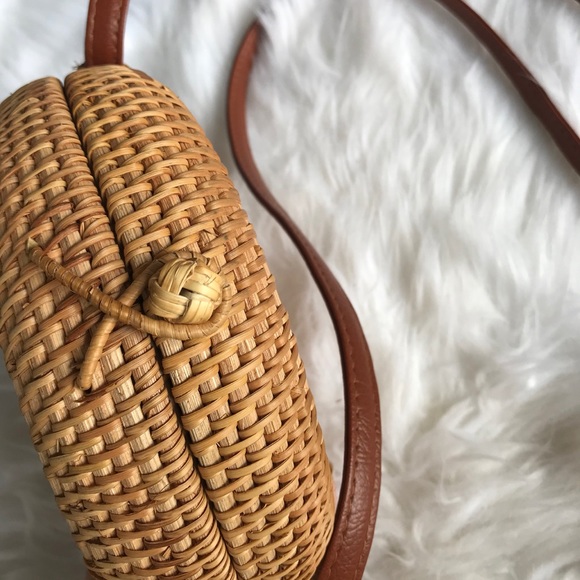 Round Boho Rattan Purse - Picture 2 of 3